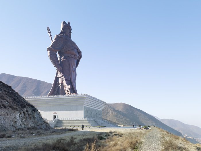 Guan Yu Statue