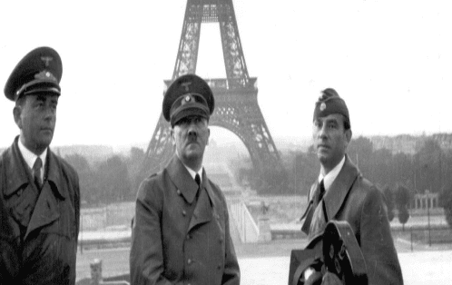 Reakcia francúzskych vojakov po obsadení Paríža Hitlerom