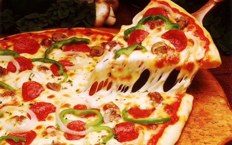 10 zajímavostí a faktů o pizze, jedné z nejoblíbenějších pochoutek na světě!