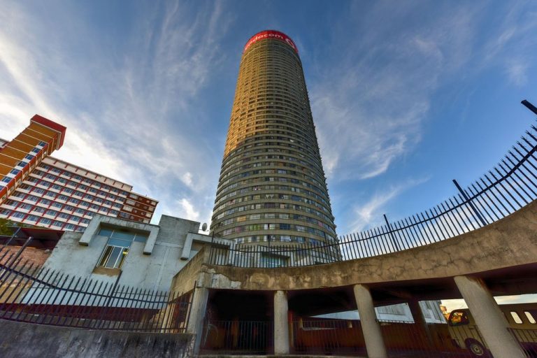 Ponte Tower. Nejvyšší obytný dům v Africe je skutečným peklem na zemi