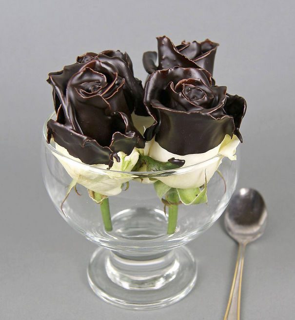 Some like it hot, some like it cold, i like it on roses! Chocolate Love by VIP roses