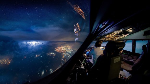 Amazing-Aviation, lonelyplanet.com