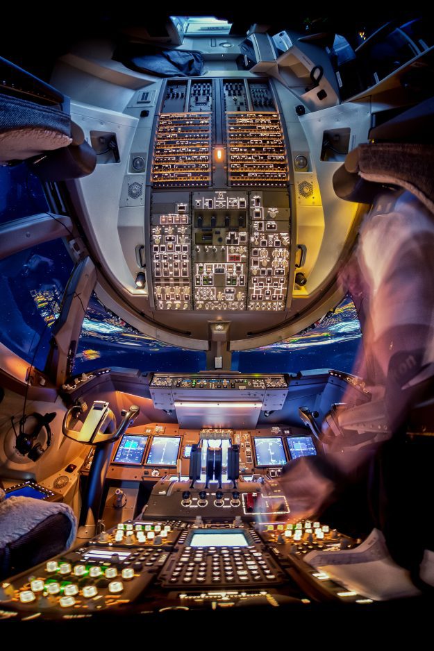 Amazing-Aviation, lonelyplanet.com
