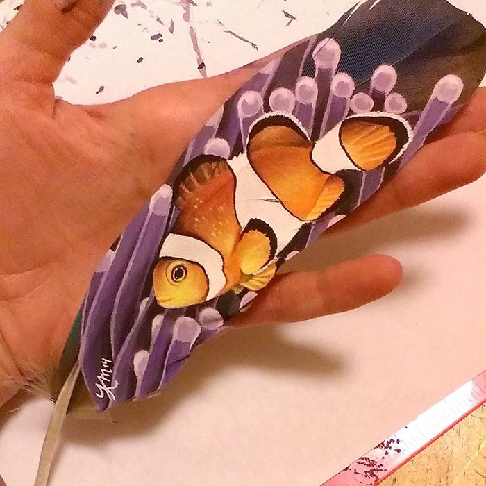 i-make-realistic-paintings-on-delicate-feathers-5809b78a1f91d__700