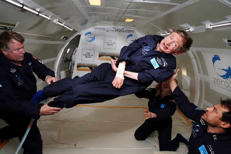 Stephen Hawking – 20 zaujímavostí a faktov o jednom z najväčších mozgov dnešnej doby