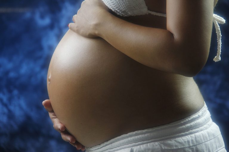 Austrálski doktori prišli na to, ako jednoduchým zákrokom zachrániť tisíce predčasne narodených detí