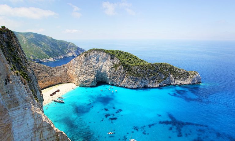 Ponuka na jún: spiatočné letenky na grécky ostrov Zakynthos len za 47€!