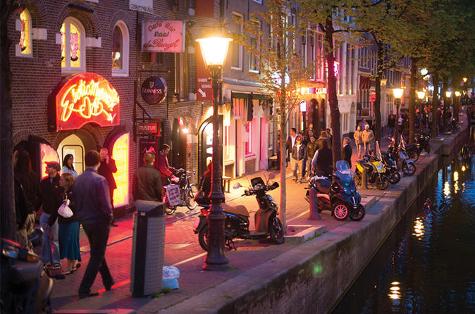 V Holandsku je legálna nielen marihuana. Amsterdam je hniezdom rozkoše, prostitútkam tu postavili aj sochu.