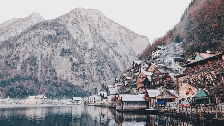 Hallstatt – Rozprávková rakúska dedinka, ktorú závideli aj samotní Číňania a tak si ju postavili tiež