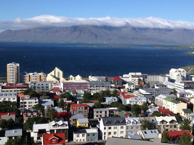 Chcete stráviť Vianoce a Nový rok na Islande? Za cenu spiatočných leteniek iba 29€ máte skvelú možnosť