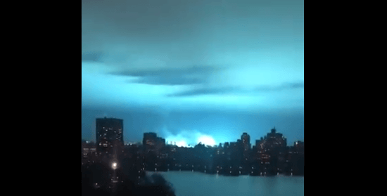 V New Yorku menilo nebo farby a niektorí očakávali príchod mimozemskej civilizácie. O čo išlo?