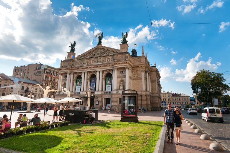 Lacné Letenky – krásny ukrajinský Ľvov priamo z Bratislavy len za cenu 20€ tam aj späť!