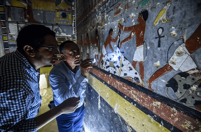 Archeológovia odhalili v Egypte 4 000-ročnú hrobku a okolité kresby vyzerajú, akoby boli namaľované len včera
