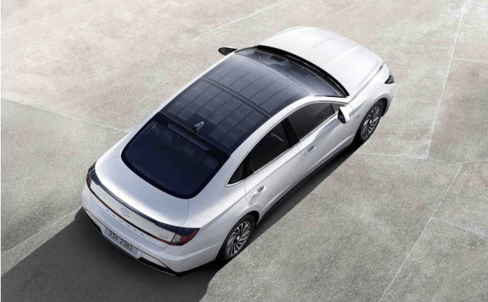 Hyundai predstavil vôbec prvé sériové vozidlo na svete, ktoré je poháňané solárnou energiou