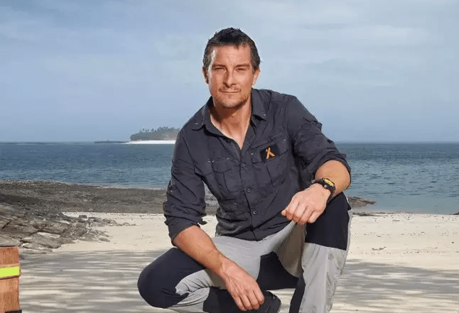 Legendárny Bear Grylls je známy svojou alergiou na včely. Nechýbalo veľa a mohol zomrieť