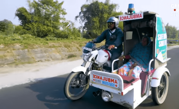 Chlapík vozí ľudí do nemocnice svojou motocyklovou ambulanciou úplne zadarmo – odviezol tak už 5 000 pacientov!