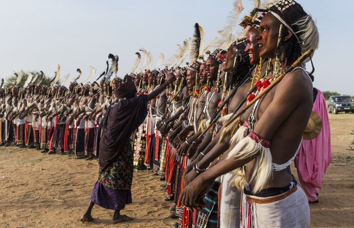 Fulani sú najväčšia kočovná skupina a muži sa považujú za najkrajších na svete. Takto vyzerá ich svet