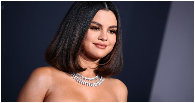 Selena Gomez je speváčkou, herečkou i držiteľkou niekoľkých rekordov a toto sú fakty z jej života