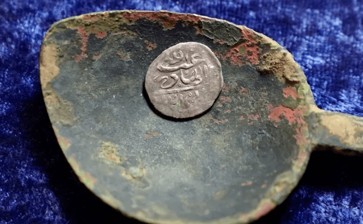 Nájdené arabské mince v Amerike môžu odhaliť záhadu okolo najhľadanejšieho piráta histórie