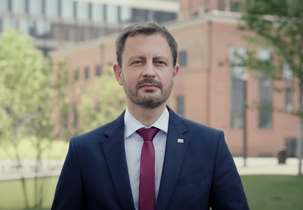 Eduard Heger oznámil na Facebooku v neskorých večerných hodinách nové návrhy opatrení