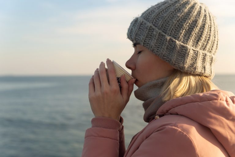 Užite si rozprávkovú zimnú turistiku s kvalitným oblečením: Rady a tipy, ako si vychutnať vaše obľúbené turistické chodníky aj počas chladných dní