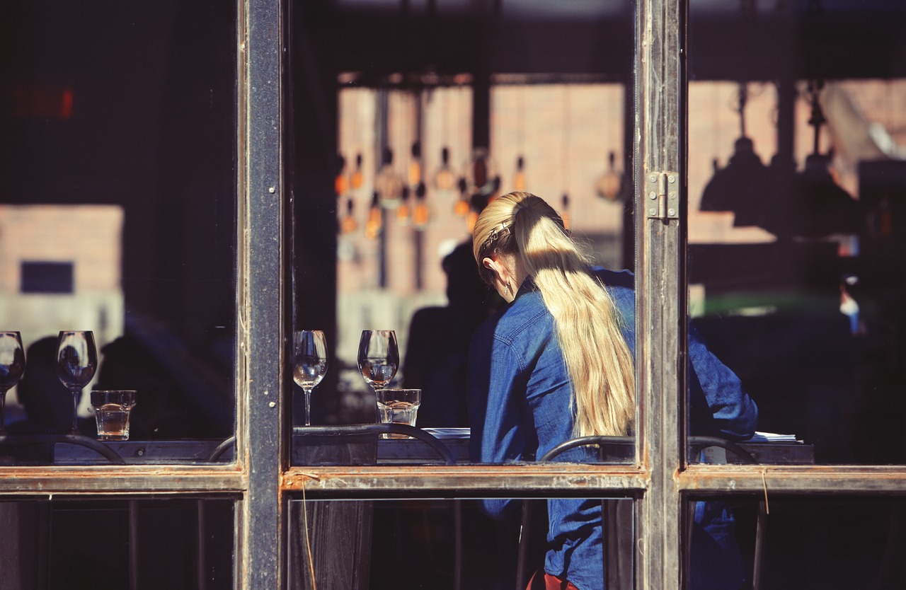 restaurant, waitress, waiter