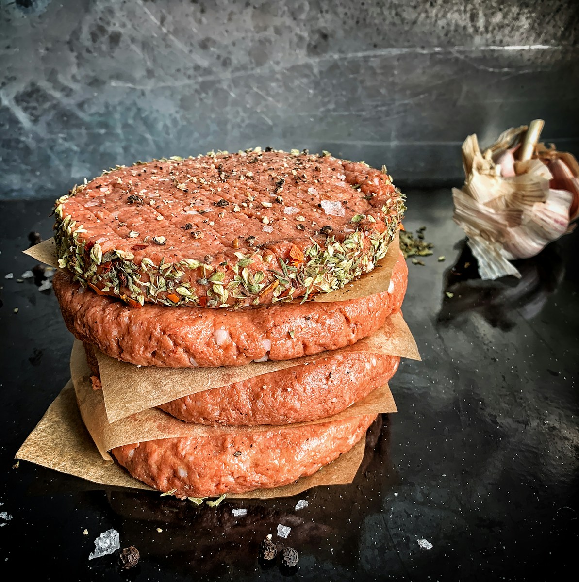 brown bread with ham and cheese