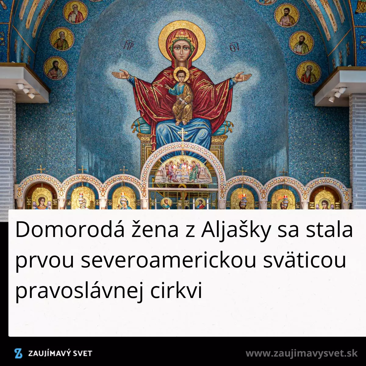 Ikona svätice v pravoslávnej katedrále s farebnou freskou na pozadí.