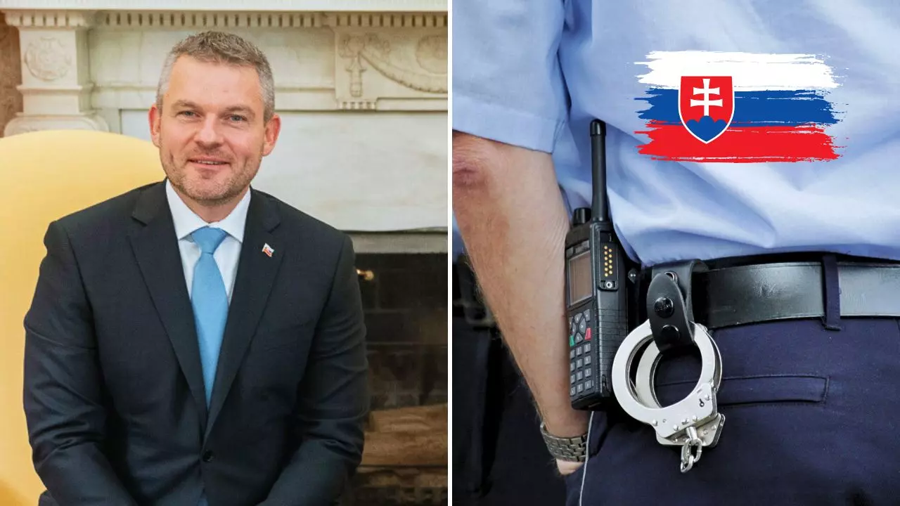 Muž v obleku sedí, vedľa detail uniformy s vysielačkou a putami, slovenská vlajka na pozadí.