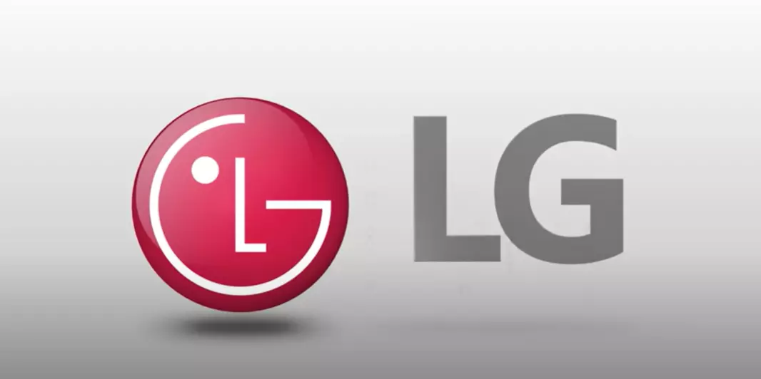 Logo LG na šedom pozadí s červeným kruhovým dizajnom symbolizujúcim L a G.